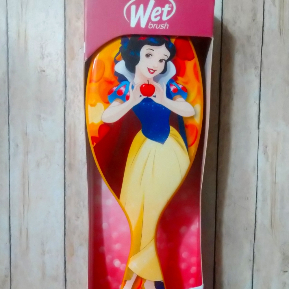 Disney Snow White wet brush
